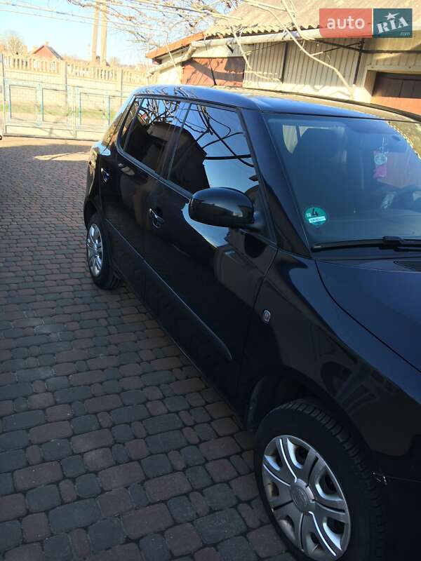 Хетчбек Skoda Fabia 2012 в Рівному