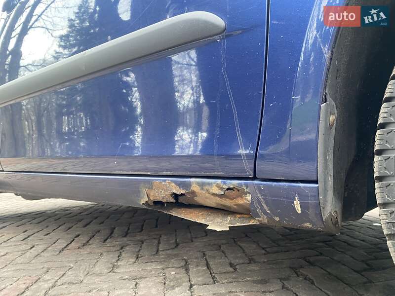 Хэтчбек Skoda Fabia 2010 в Конотопе