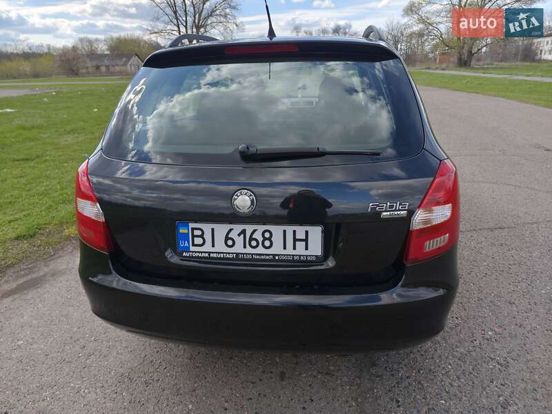 Универсал Skoda Fabia 2008 в Полтаве