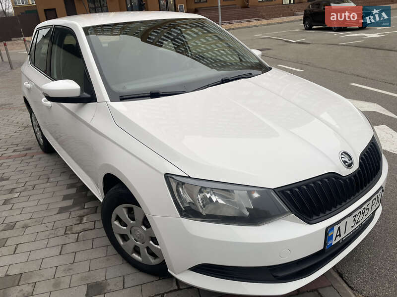 Хэтчбек Skoda Fabia 2017 в Киеве