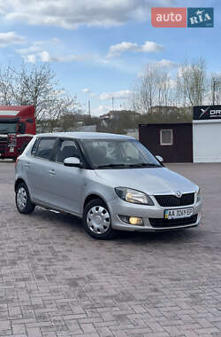Хэтчбек Skoda Fabia 2014 в 