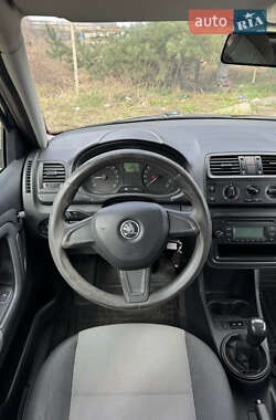 Хэтчбек Skoda Fabia 2014 в 