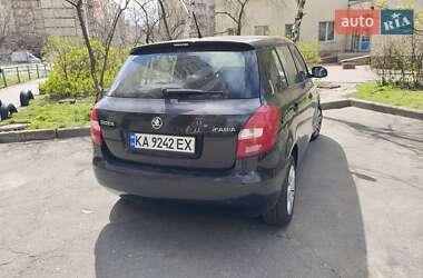 Хэтчбек Skoda Fabia 2014 в 