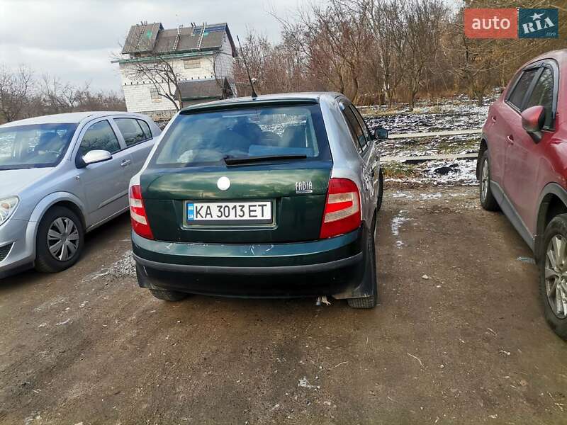 Хэтчбек Skoda Fabia 2006 в Украинке