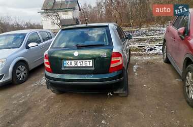 Хетчбек Skoda Fabia 2006 в 