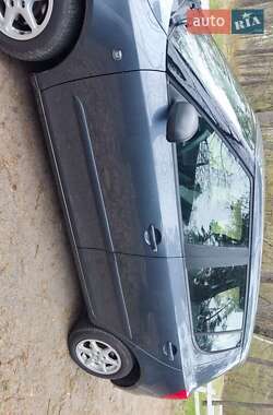 Хэтчбек Skoda Fabia 2009 в 