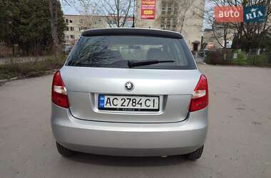 Хэтчбек Skoda Fabia 2010 в 
