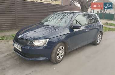 Хэтчбек Skoda Fabia 2015 в 
