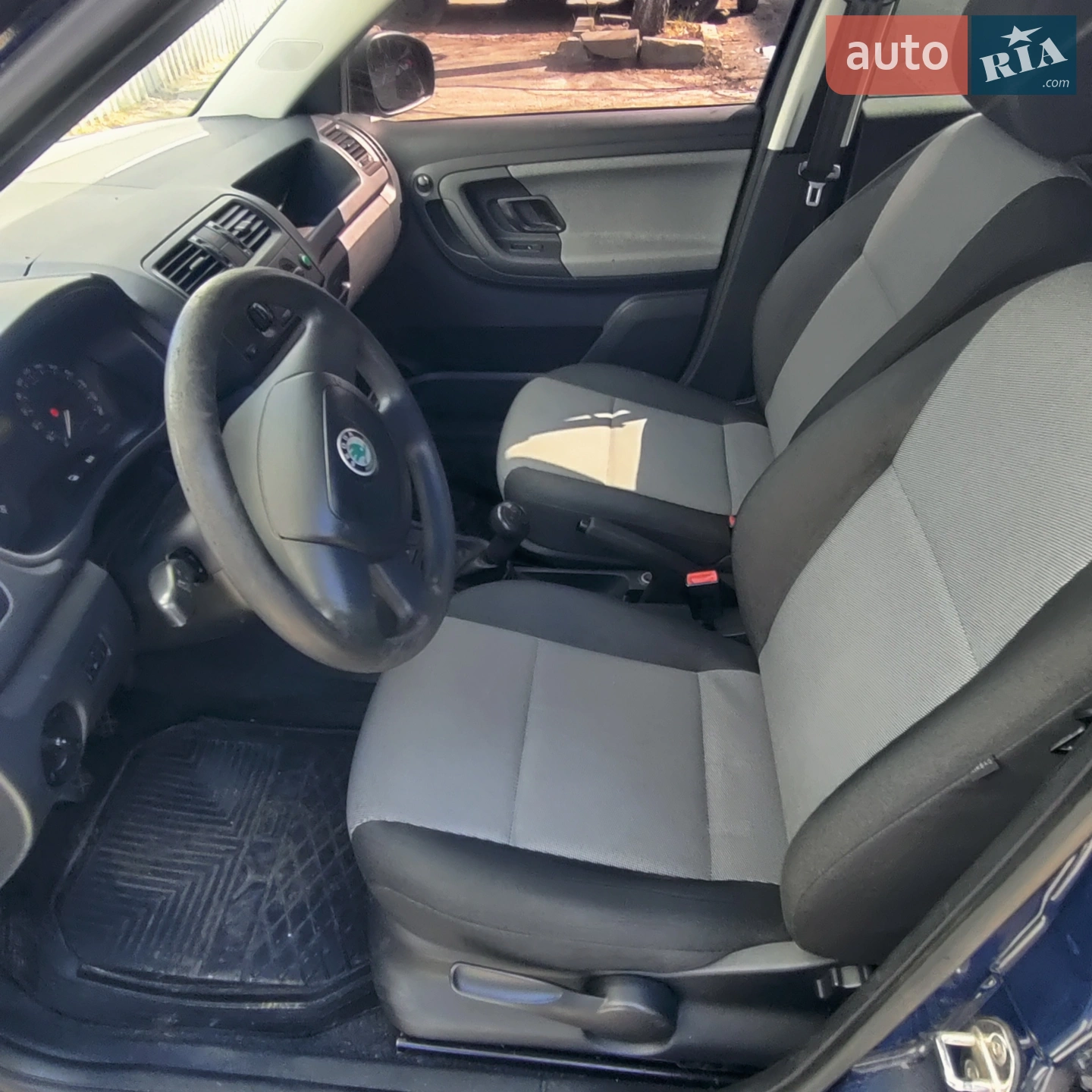 2010 Skoda Fabia - мініатюра 13