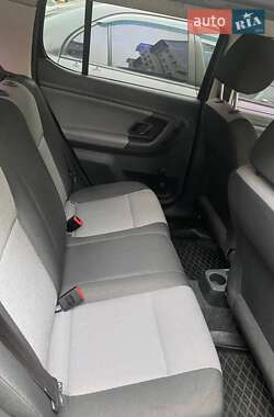 Хетчбек Skoda Fabia 2010 в 