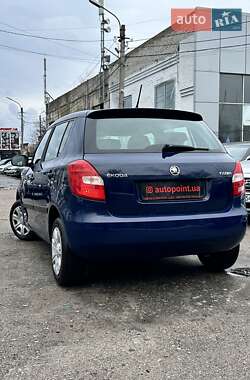 Хэтчбек Skoda Fabia 2013 в 