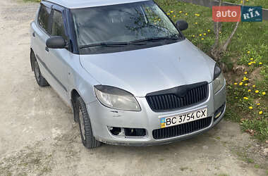 Хэтчбек Skoda Fabia 2007 в 