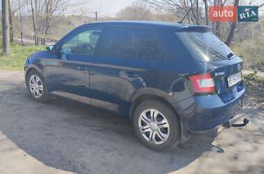 Хэтчбек Skoda Fabia 2015 в 