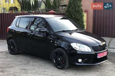 Хэтчбек Skoda Fabia 2011 в 