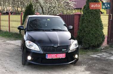 Хэтчбек Skoda Fabia 2011 в 