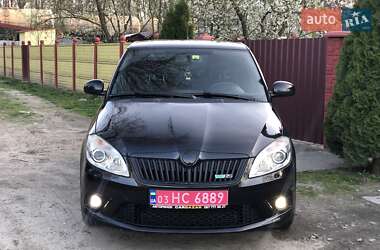 Хэтчбек Skoda Fabia 2011 в 