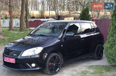 Хэтчбек Skoda Fabia 2011 в 
