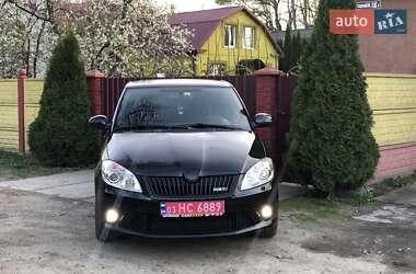 Хэтчбек Skoda Fabia 2011 в 
