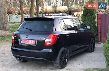 Хэтчбек Skoda Fabia 2011 в 