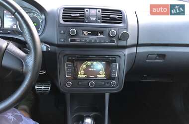 Хэтчбек Skoda Fabia 2011 в 