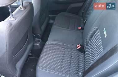 Хэтчбек Skoda Fabia 2011 в 