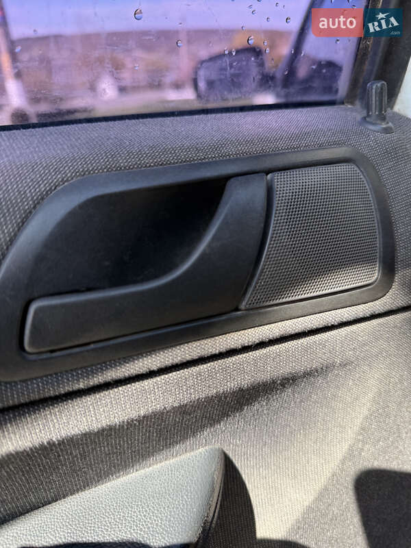 Універсал Skoda Fabia 2001 в Подільську