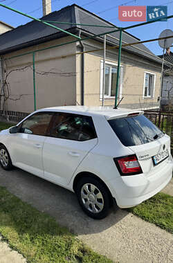 Хэтчбек Skoda Fabia 2015 в 