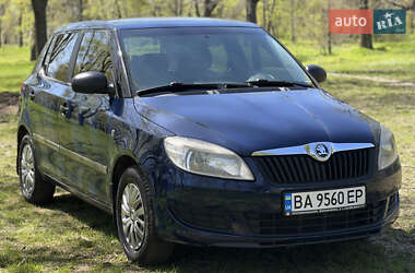 Хэтчбек Skoda Fabia 2014 в 