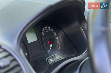 Хэтчбек Skoda Fabia 2014 в 