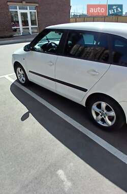 Универсал Skoda Fabia 2012 в 