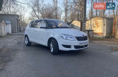 Хэтчбек Skoda Fabia 2010 в 