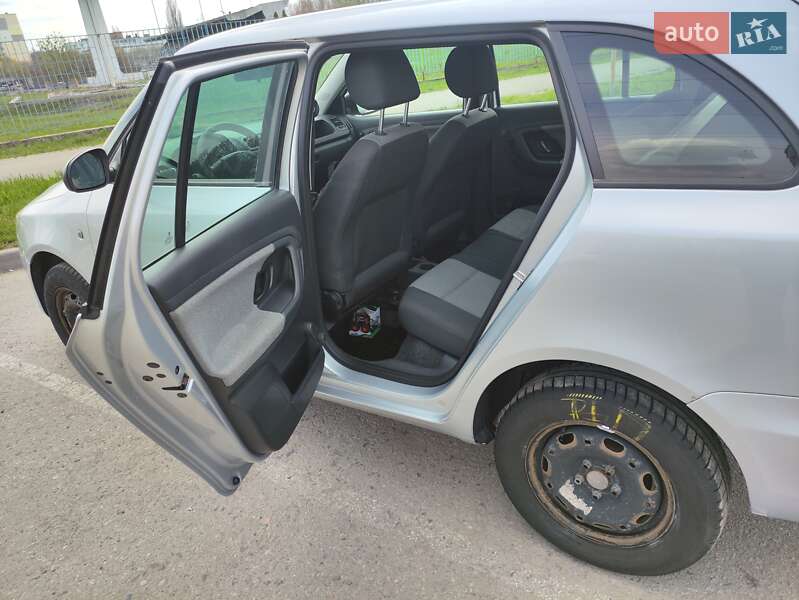 Універсал Skoda Fabia 2011 в Полтаві