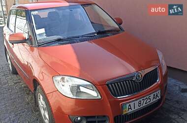 Хэтчбек Skoda Fabia 2008 в 