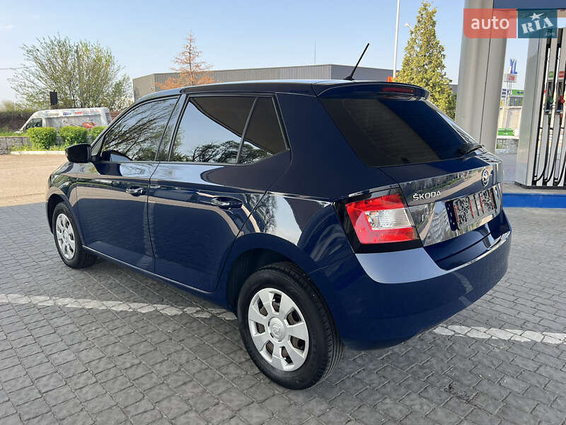 Хэтчбек Skoda Fabia 2017 в Запорожье