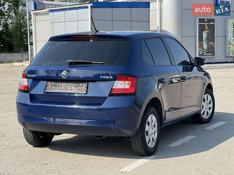 Хэтчбек Skoda Fabia 2017 в Запорожье
