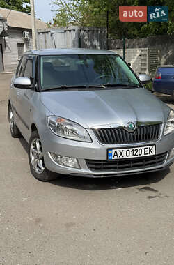 Хетчбек Skoda Fabia 2012 в 