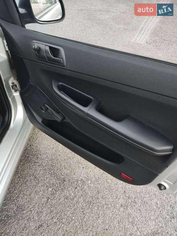 Седан Skoda Fabia 2005 в Івано-Франківську