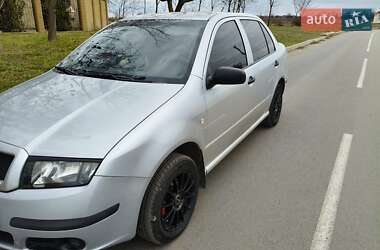 Седан Skoda Fabia 2007 в 