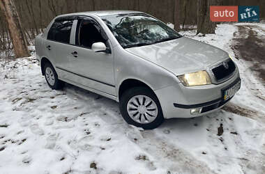 Седан Skoda Fabia 2003 в 