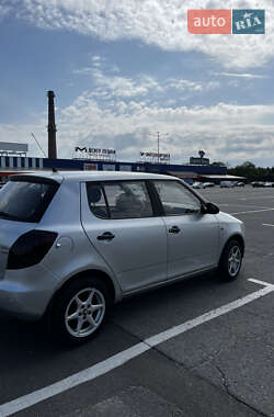 Хэтчбек Skoda Fabia 2009 в 