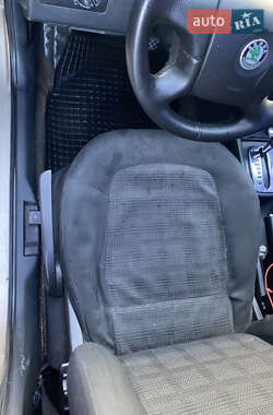 Хетчбек Skoda Fabia 2006 в 