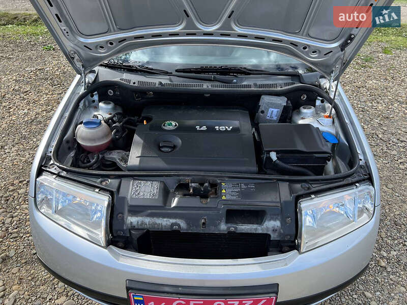 Хетчбек Skoda Fabia 2002 в Долині
