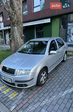 Седан Skoda Fabia 2004 в Киеве
