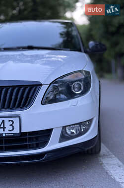 Хэтчбек Skoda Fabia 2012 в 