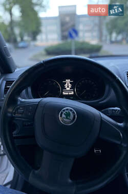 Хэтчбек Skoda Fabia 2012 в 