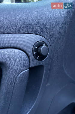 Хэтчбек Skoda Fabia 2012 в 