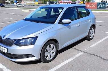 Хетчбек Skoda Fabia 2015 в Києві