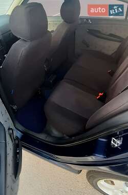 Седан Skoda Fabia 2002 в 