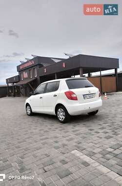 Хетчбек Skoda Fabia 2010 в 