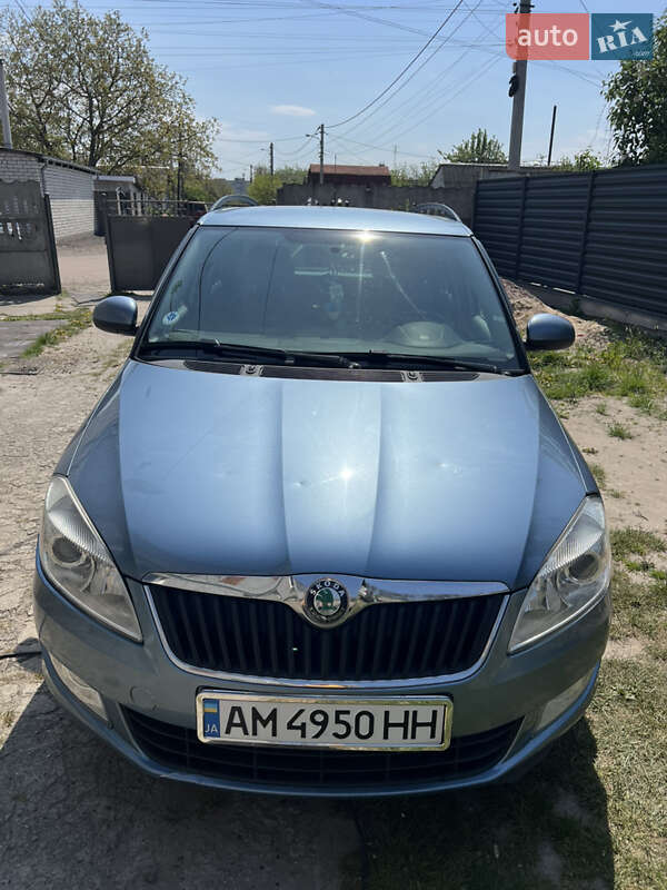 Универсал Skoda Fabia 2010 в Житомире